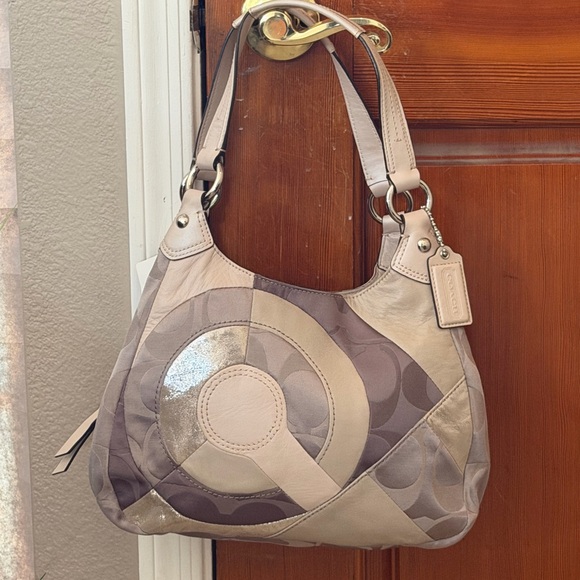 Coach Rare F20032 SV/UM Patchwork leather Taupe Multi Hobo NWT - Picture 9 of 15